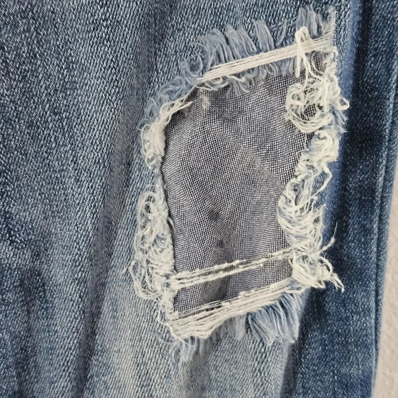 Zara distressed medium rise relaxed fit jeans size 4‎ - Picture 4 of 8